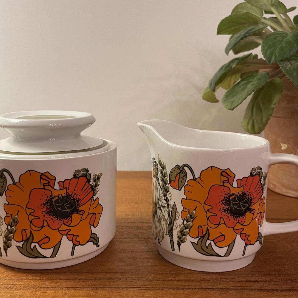 Vintage J&G Meakin Studio Poppy Cream & Sugar Set - England - 1960s